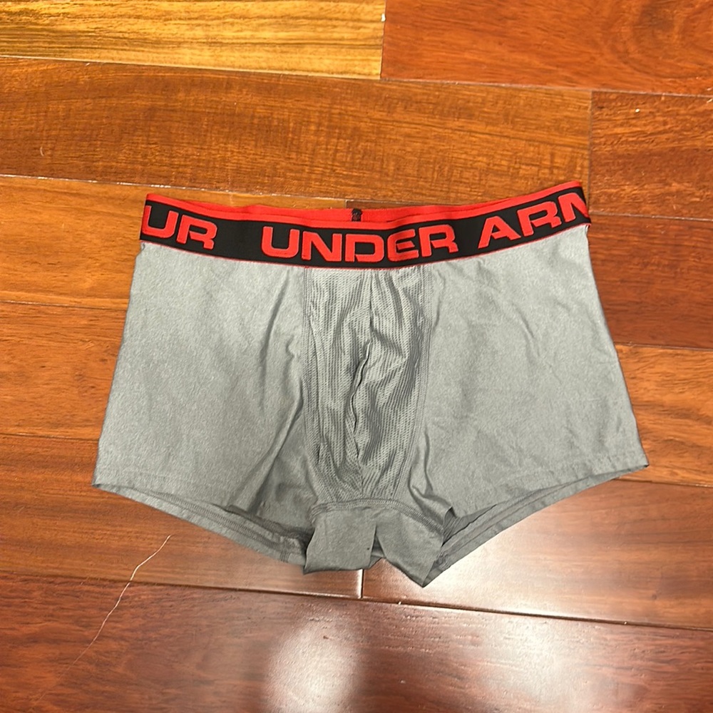 Underarmour shorts